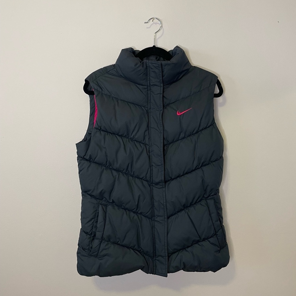 NIKE Black Puffer Vest